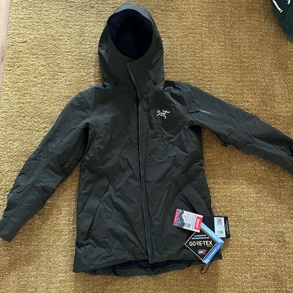 Arc'teryx Jackets & Blazers - Dark Green Arc’teryx Sentinel IS insulated Jacket Women’s Large